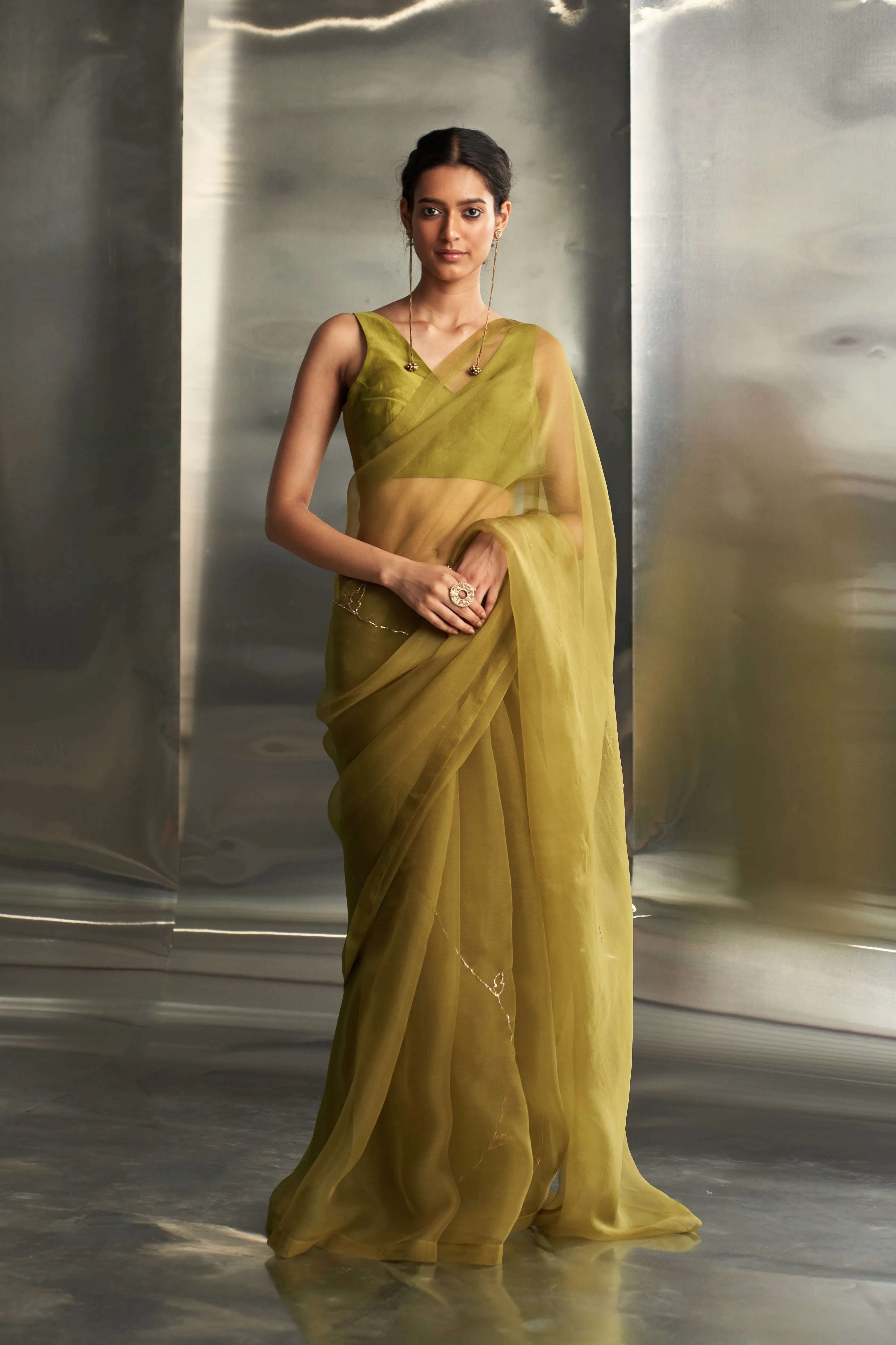 Berry Green Saree With Sleeveless Blouse