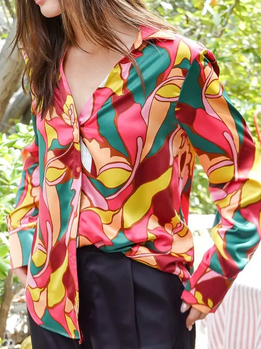 Captivating Style Retro Print Satin Blouse