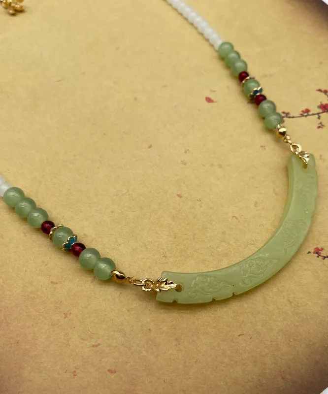 Elegant White Coloured Glaze Jade Yingluo Gratuated Bead Necklace